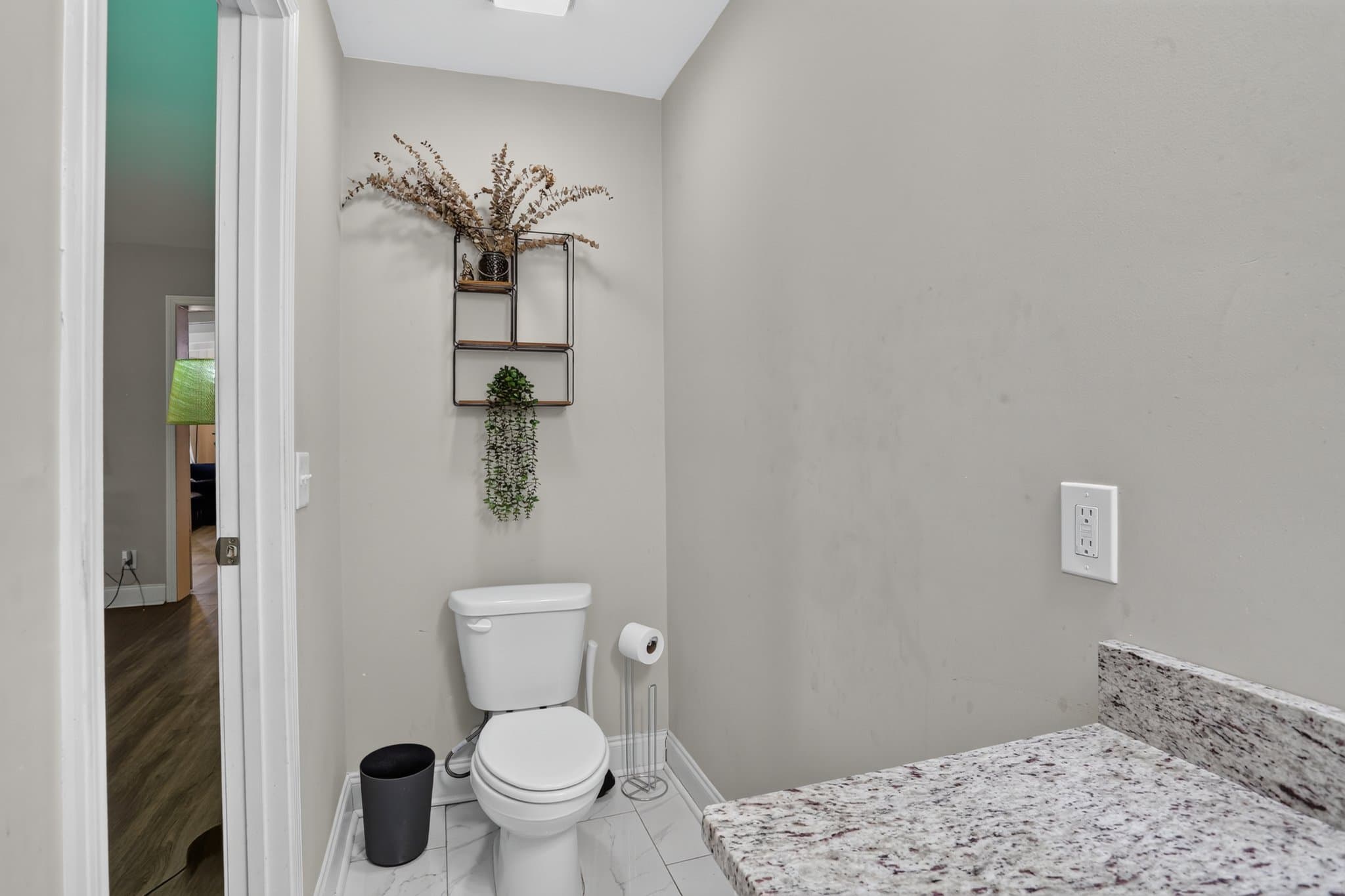 Decatur House: 4454 Thompson Mill Rd
