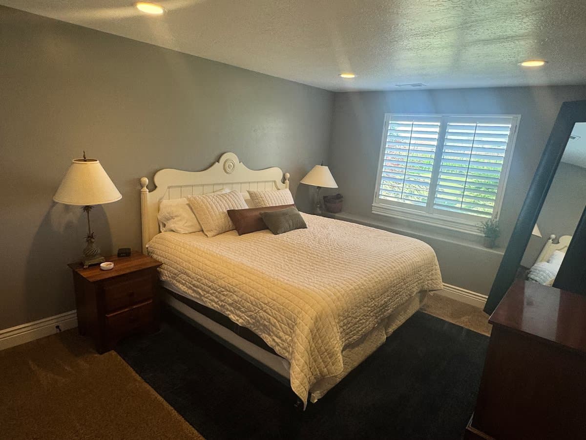 Farmington House: 246 Limousine Ct