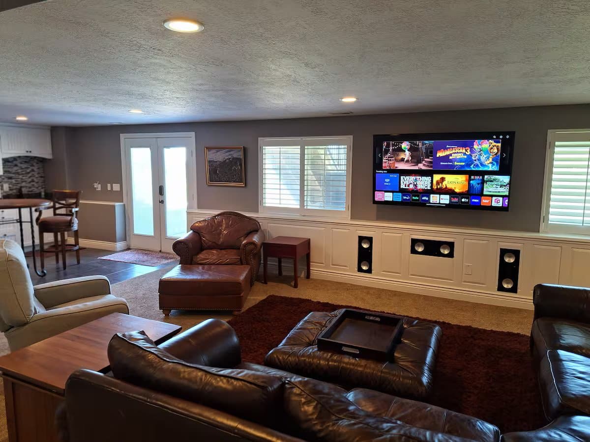Farmington House: 246 Limousine Ct
