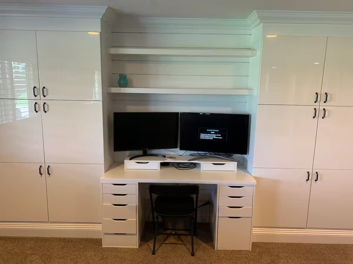 Farmington House: 246 Limousine Ct