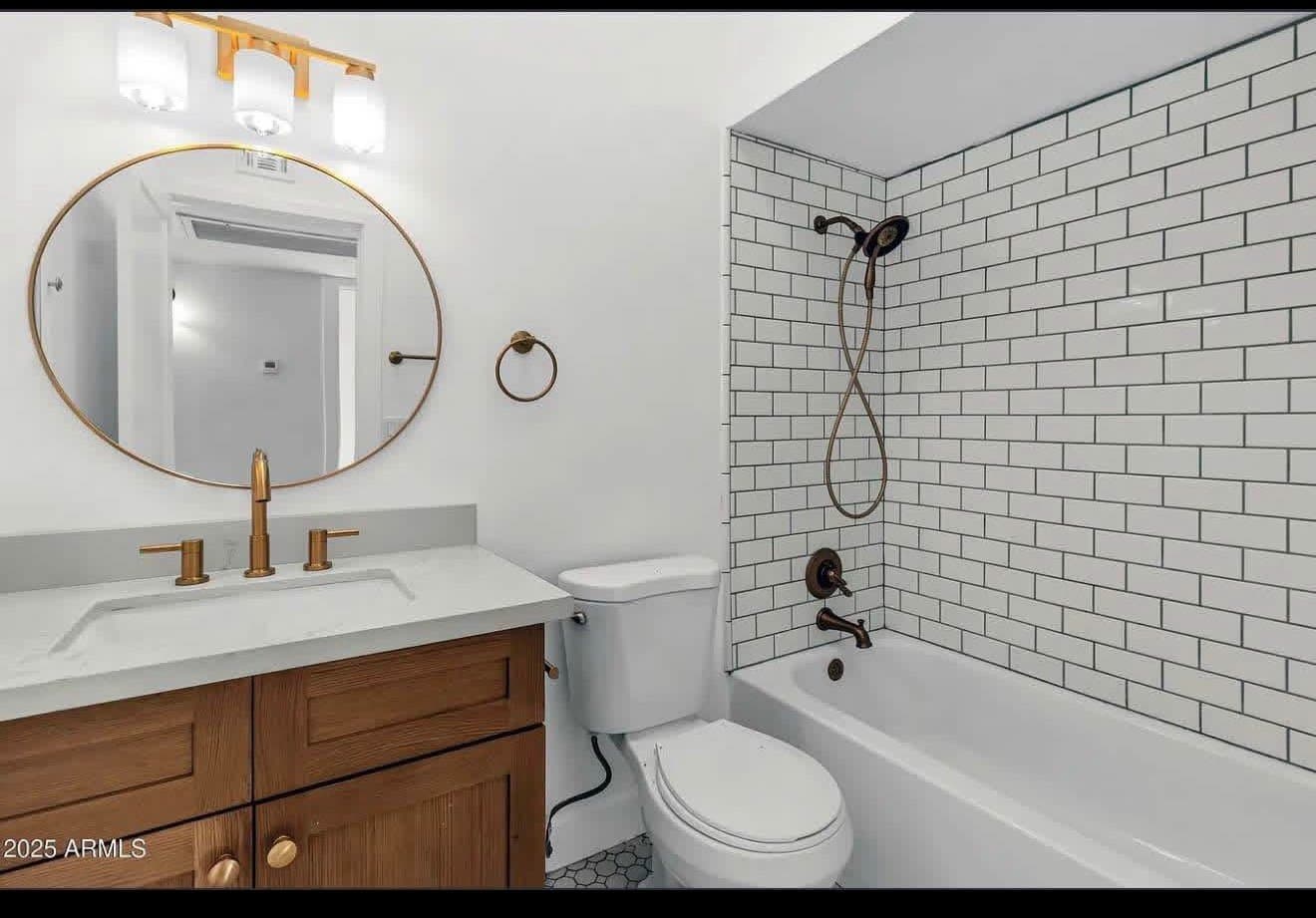 Gilbert Townhome: 170 E Guadalupe Rd