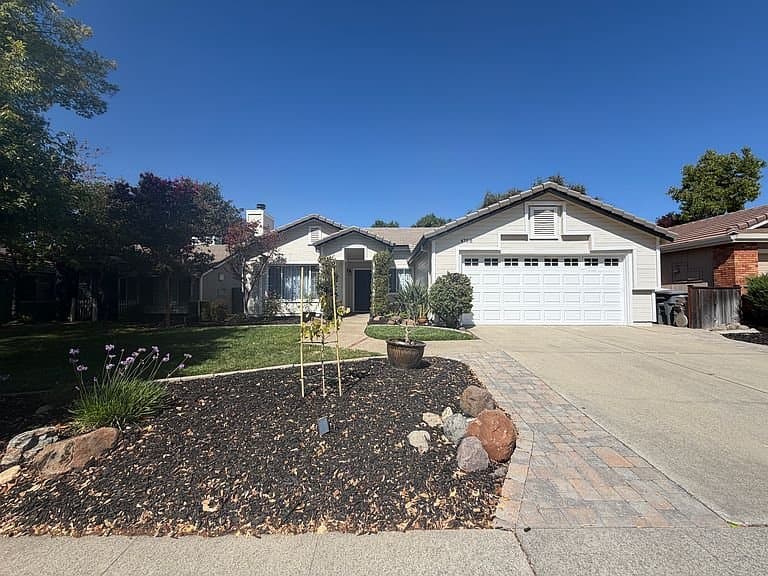 Rocklin House: 4758 Stuart St