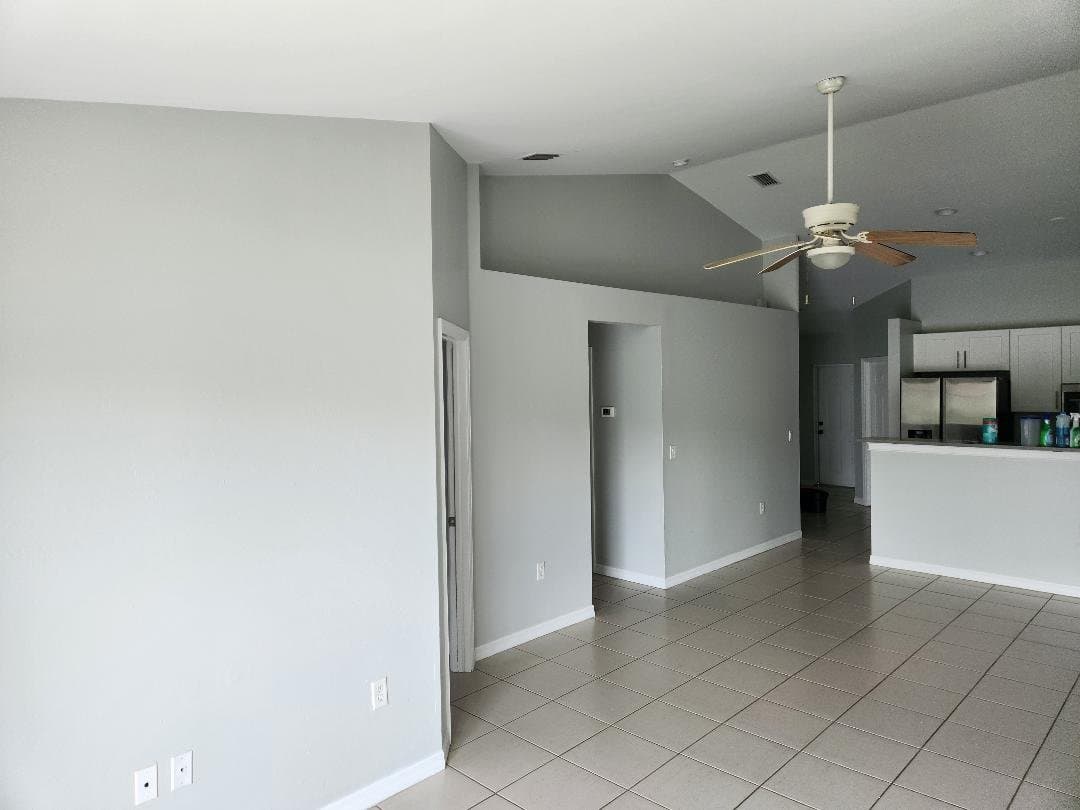 Cape Coral House: 610 SE 14th Ter