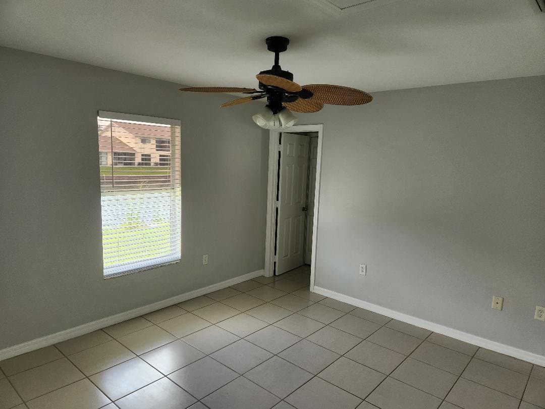 Cape Coral House: 610 SE 14th Ter