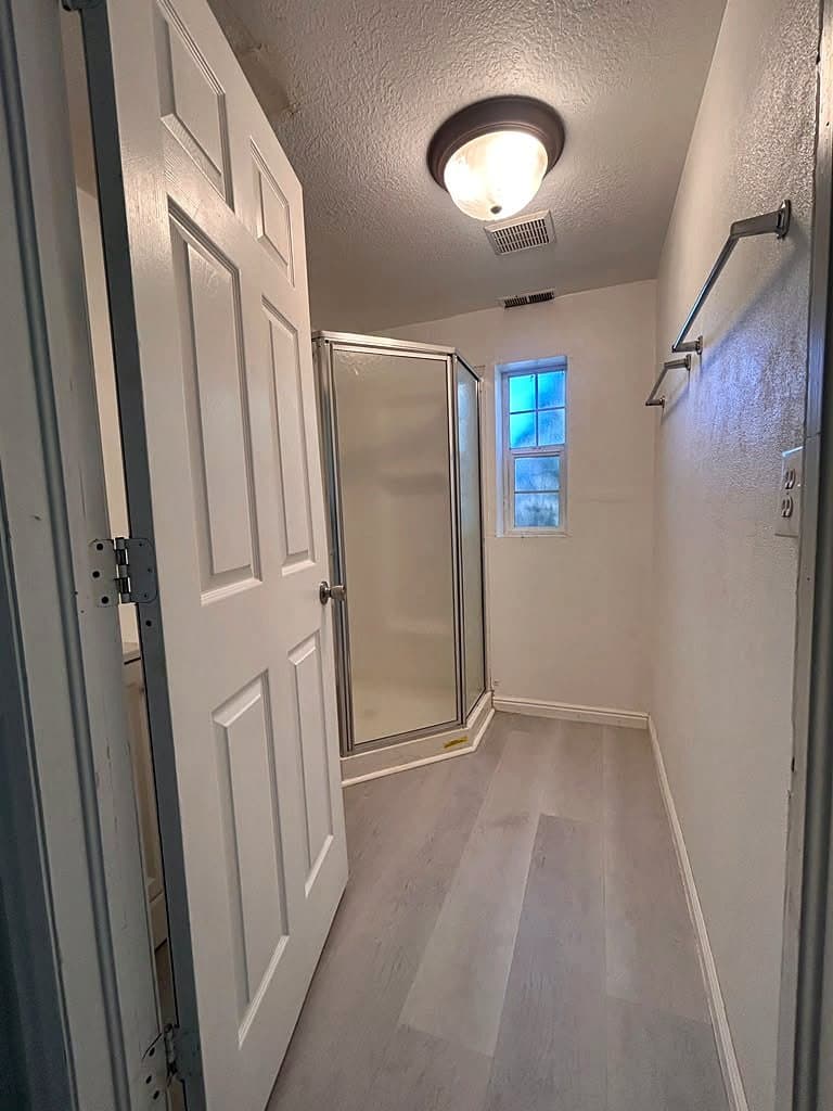 Pleasant Grove House: 90 N 200 E