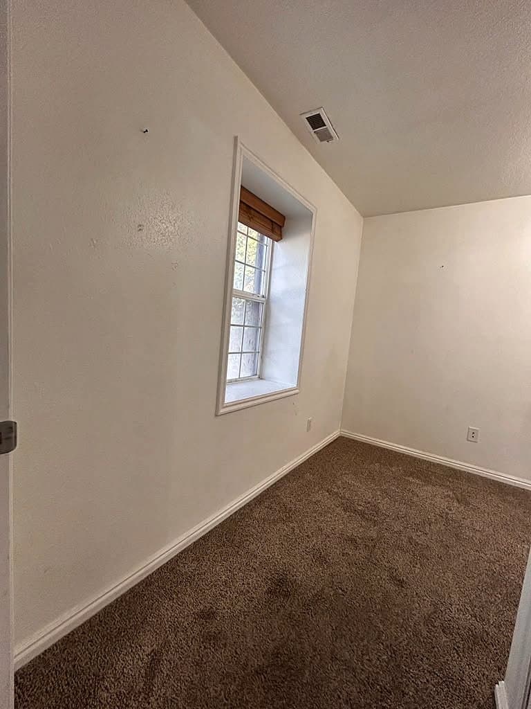 Pleasant Grove House: 90 N 200 E