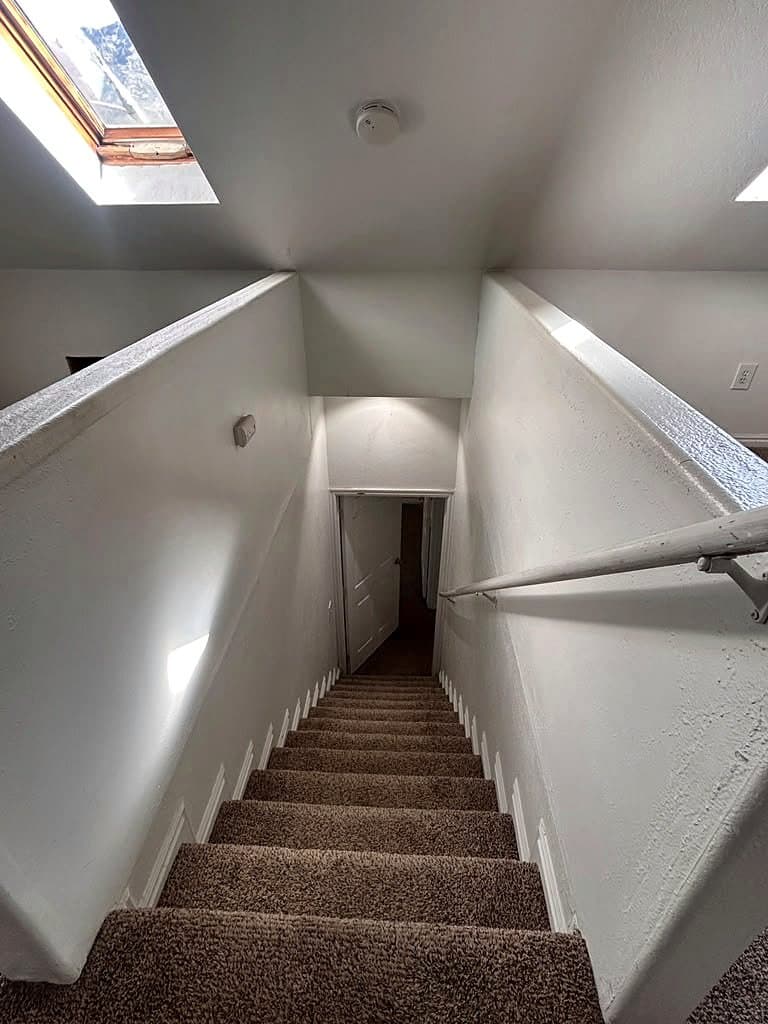 Pleasant Grove House: 90 N 200 E