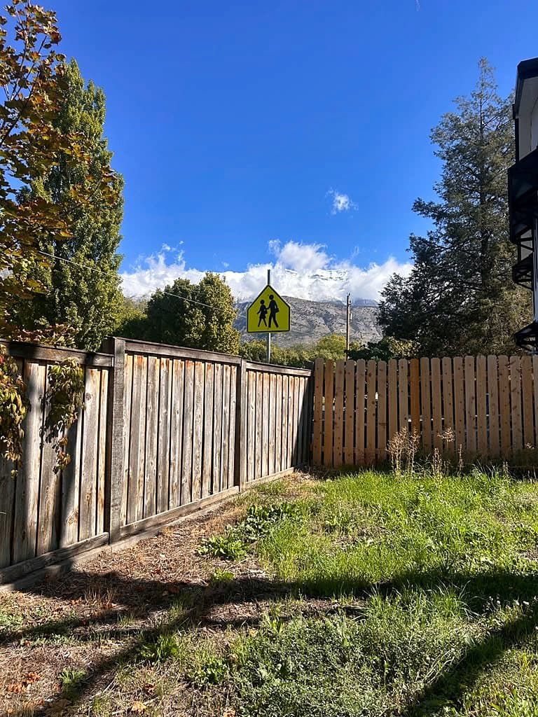 Pleasant Grove House: 90 N 200 E
