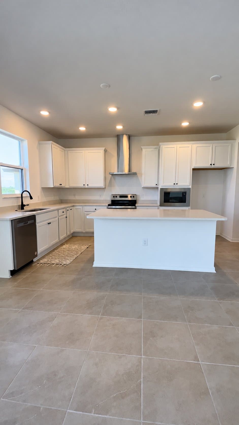 Dade City House: 12151 Stirrup Dr