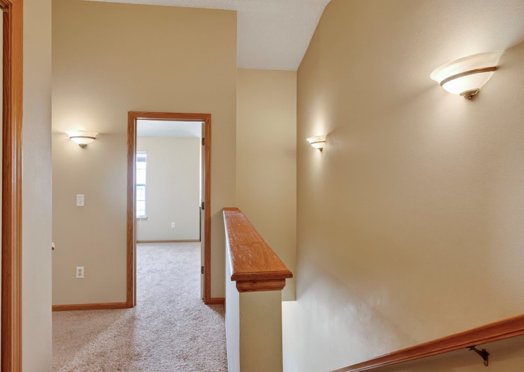 North Liberty Townhome: 420 Glenmoor Pl