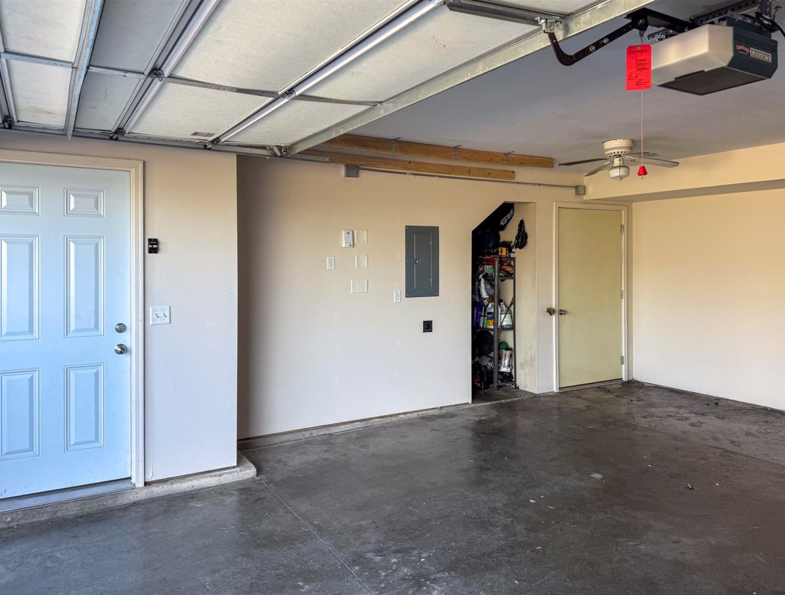 North Liberty Townhome: 420 Glenmoor Pl