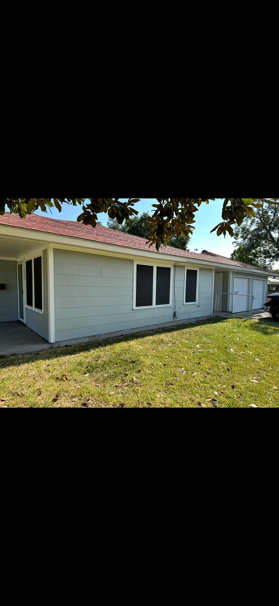 Groves House: 5209 Main Ave