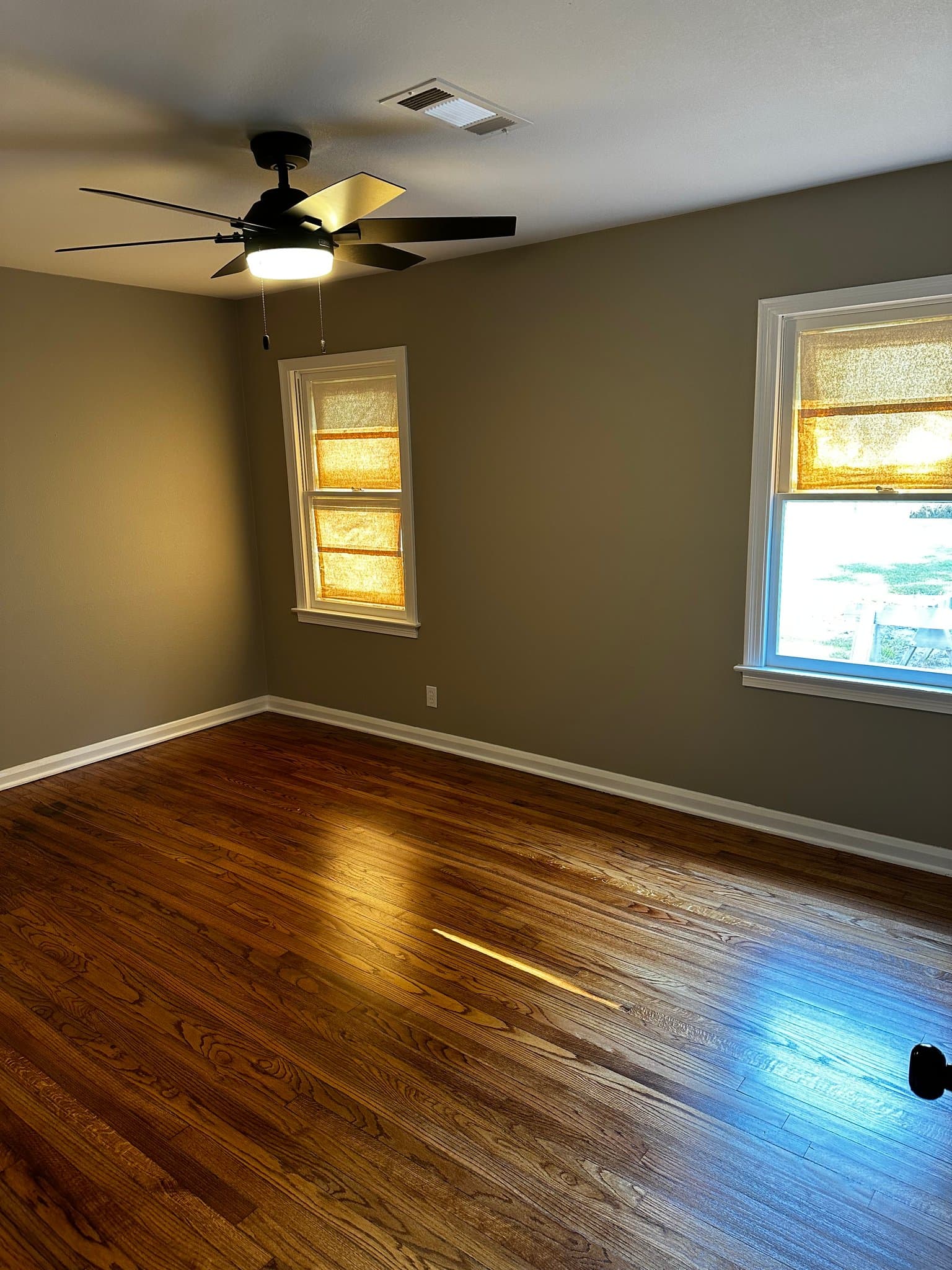 Groves House: 5209 Main Ave