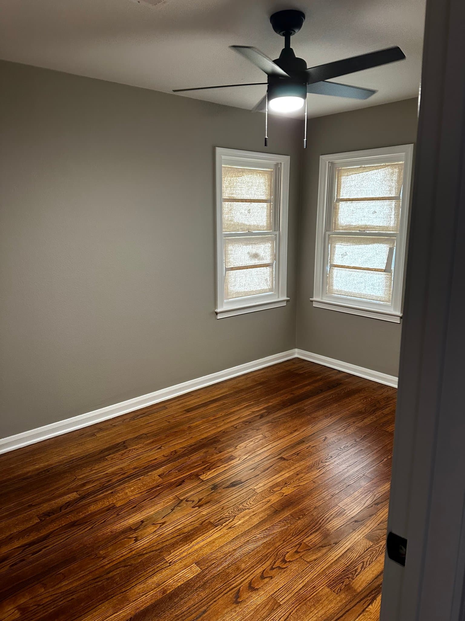 Groves House: 5209 Main Ave