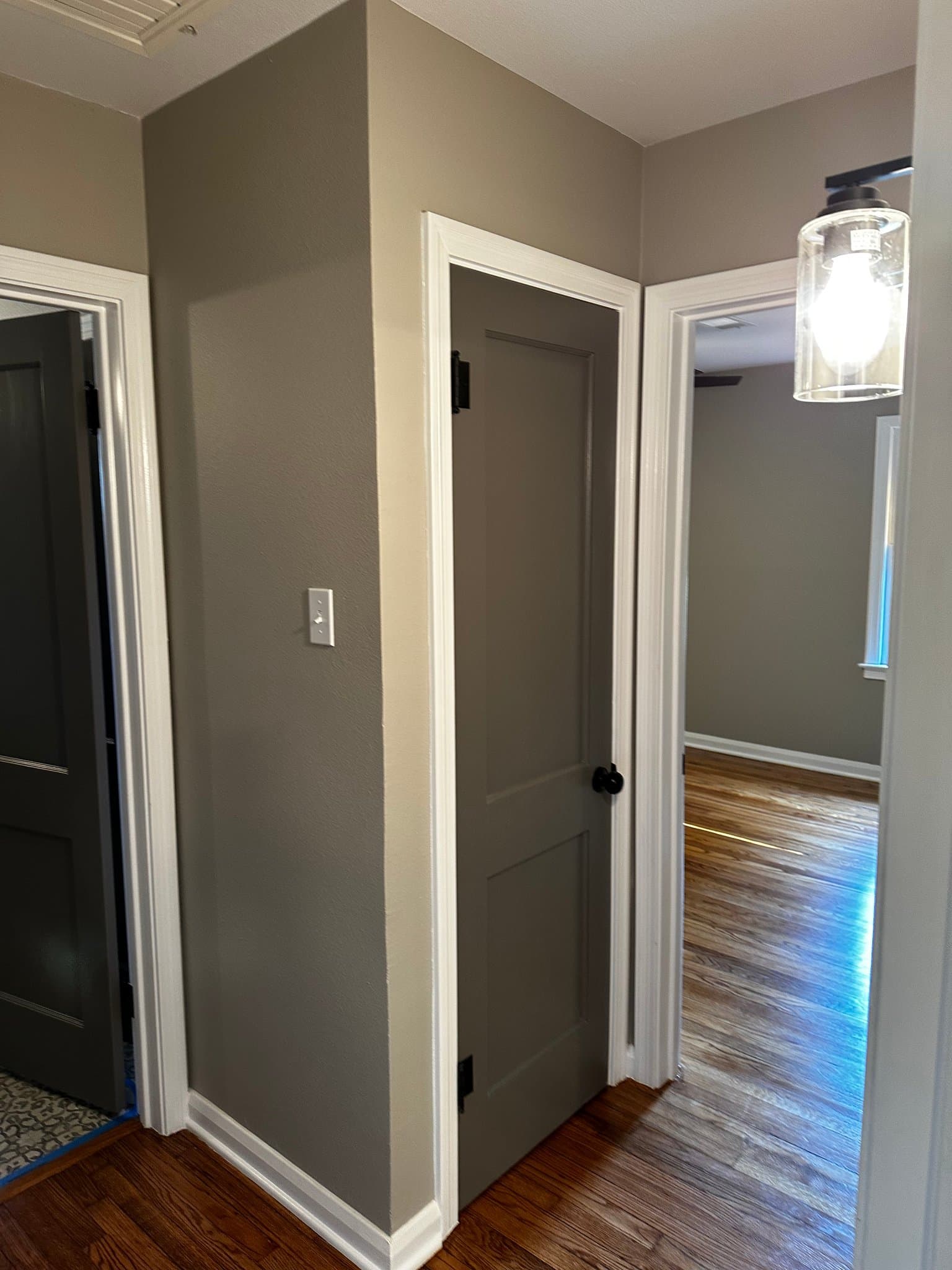 Groves House: 5209 Main Ave