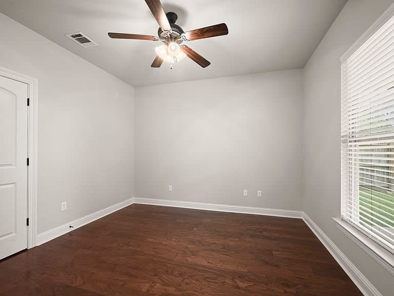 Baton Rouge House: 9346 Falling Oak Dr