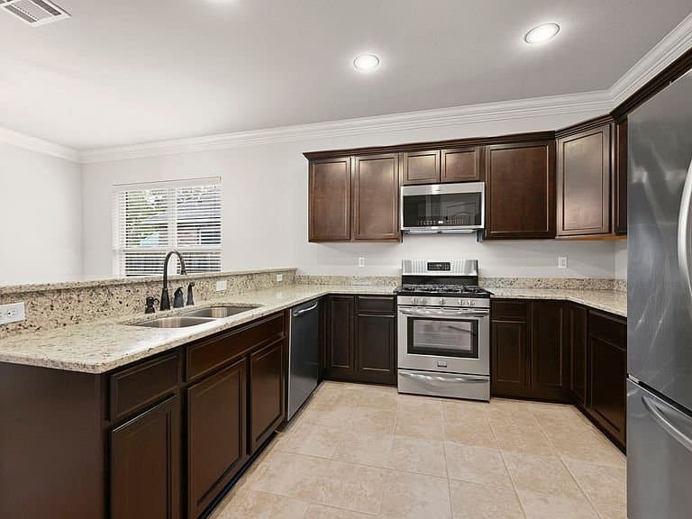 Baton Rouge House: 9346 Falling Oak Dr