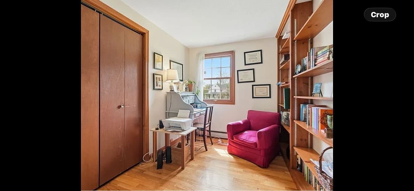 Hadley House: 73 N Maple St
