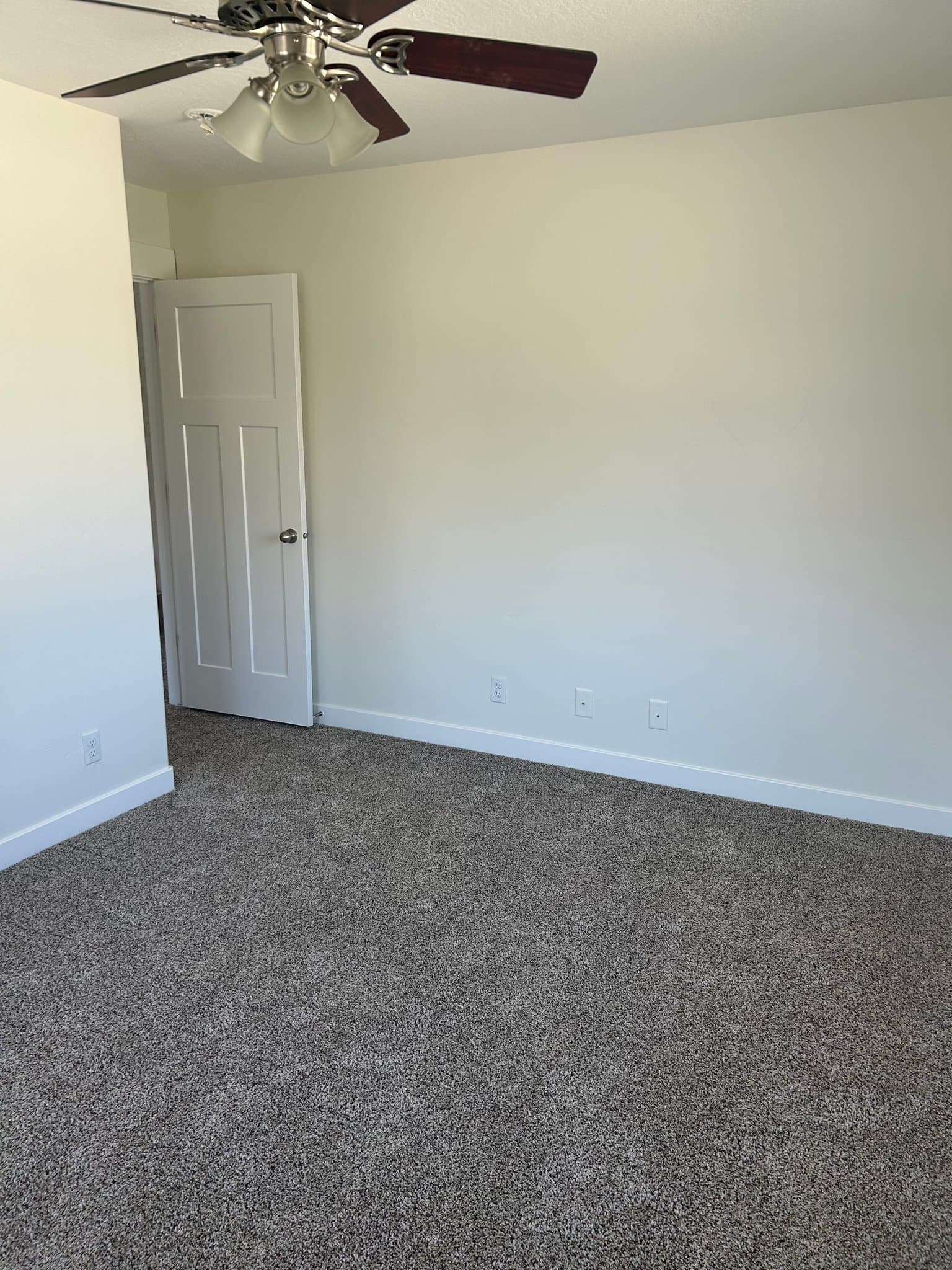 Centerville Single Room: 258 W 680 N