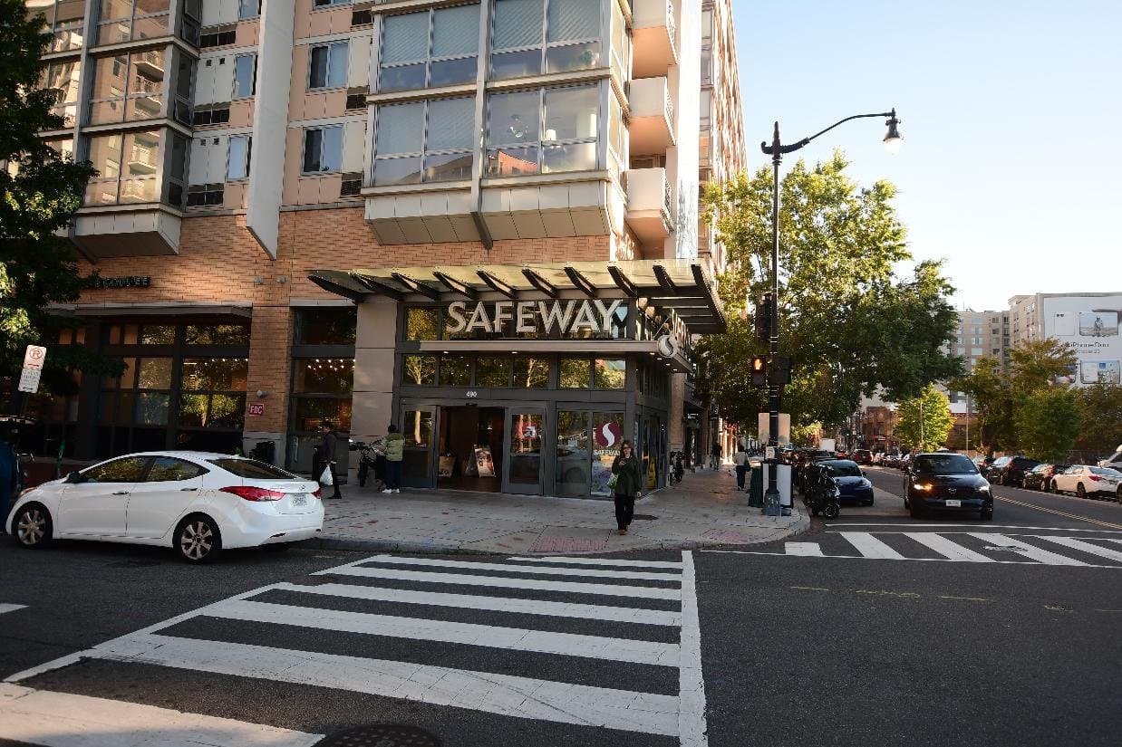 Washington Multiplex: 457 Ridge St NW