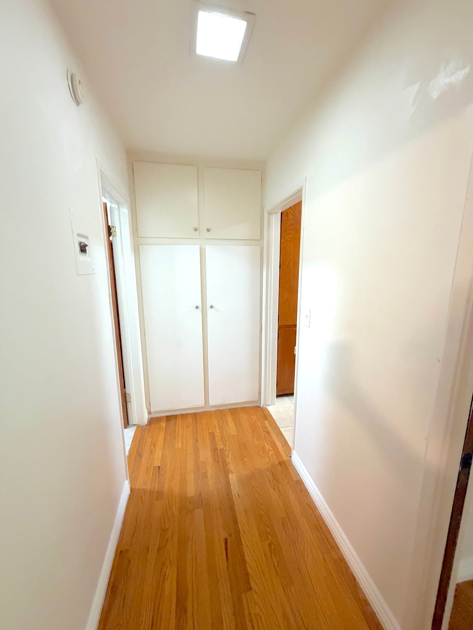 Santa Monica Apartment: 807 3rd St.