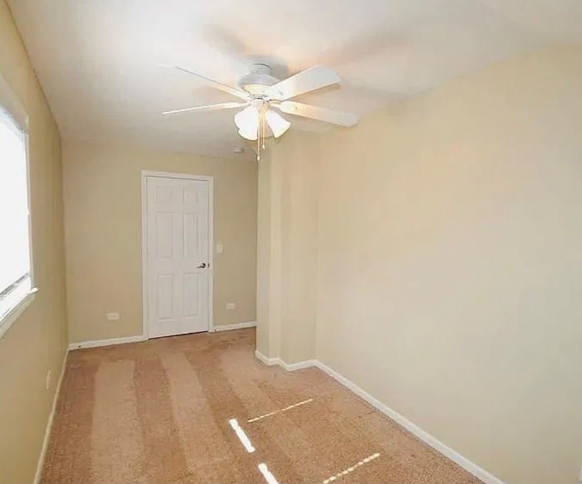 Elmwood Park House: 2420 N 75th Ct, Elmwood Park, IL 60707