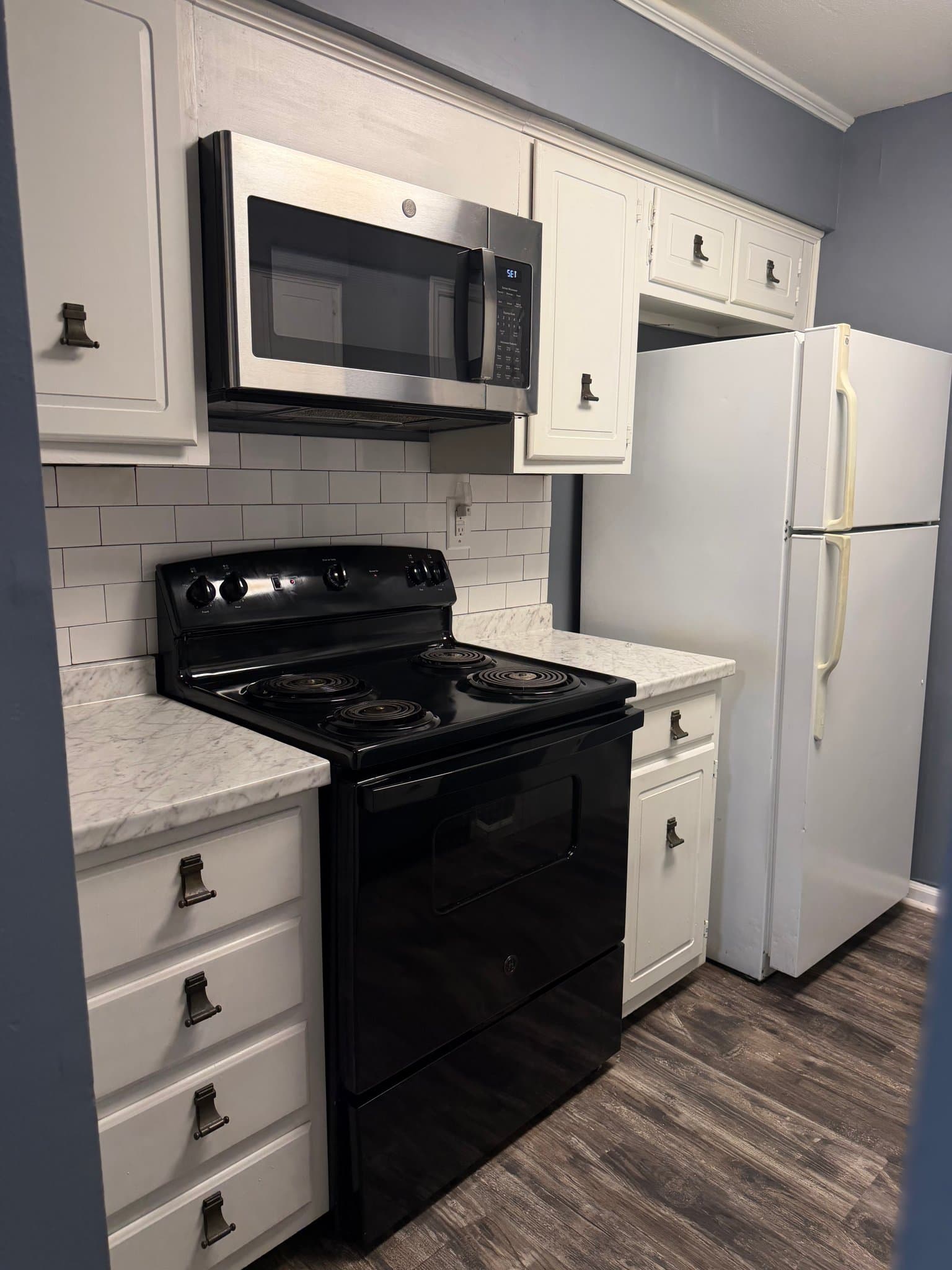 Hot Spring Condo: 125 Carl Dr.