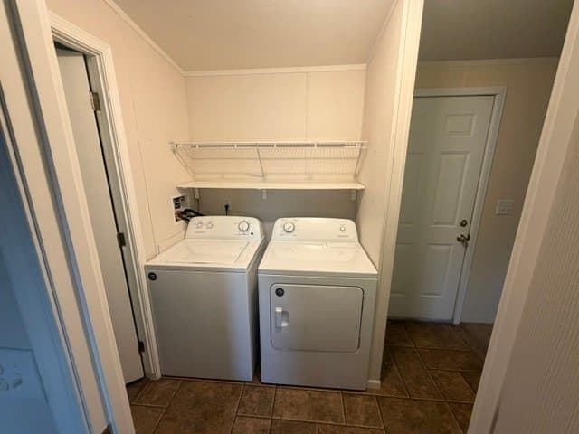 Gresham House: 2696 SE Palmquist Rd