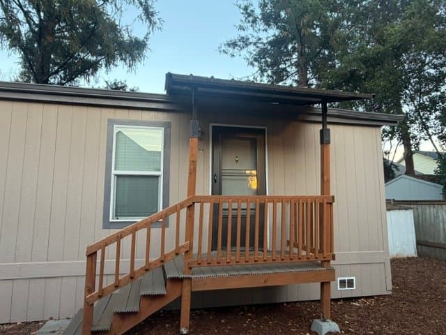 Gresham House: 2696 SE Palmquist Rd
