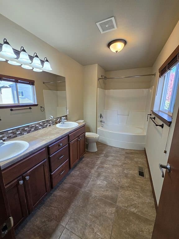 Lacey House: 4818 Stonegate St SE