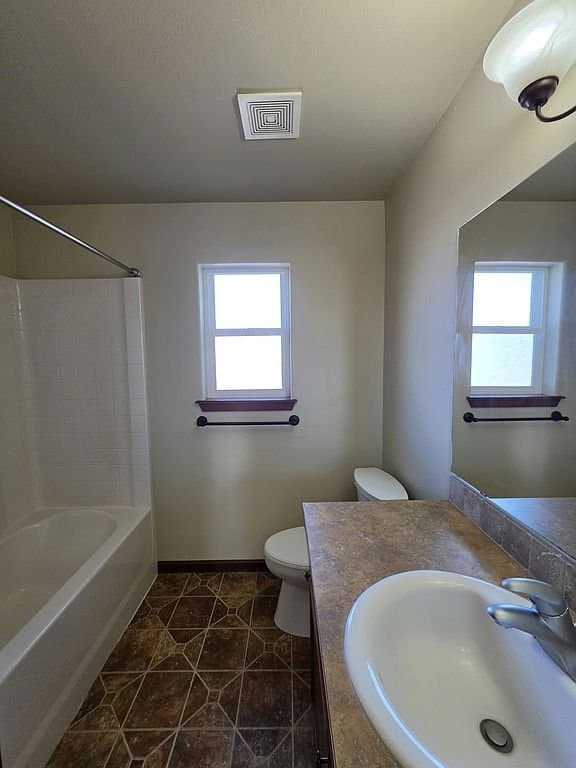 Lacey House: 4818 Stonegate St SE