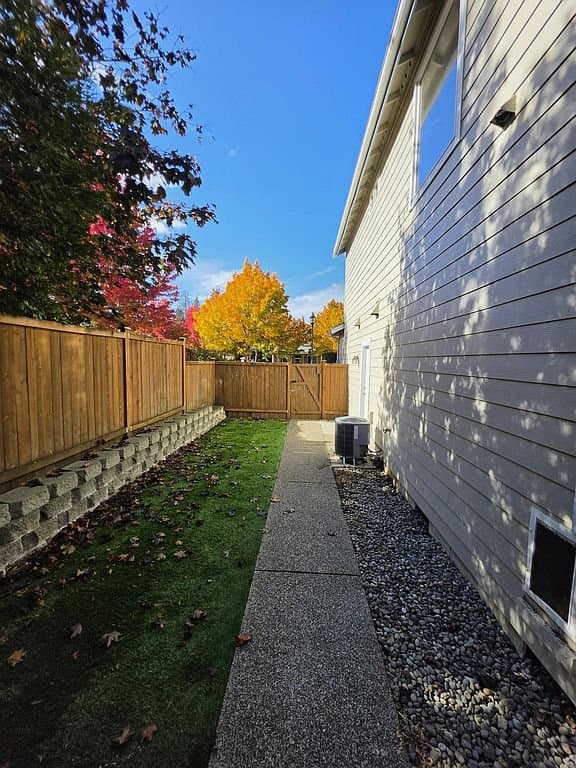 Lacey House: 4818 Stonegate St SE