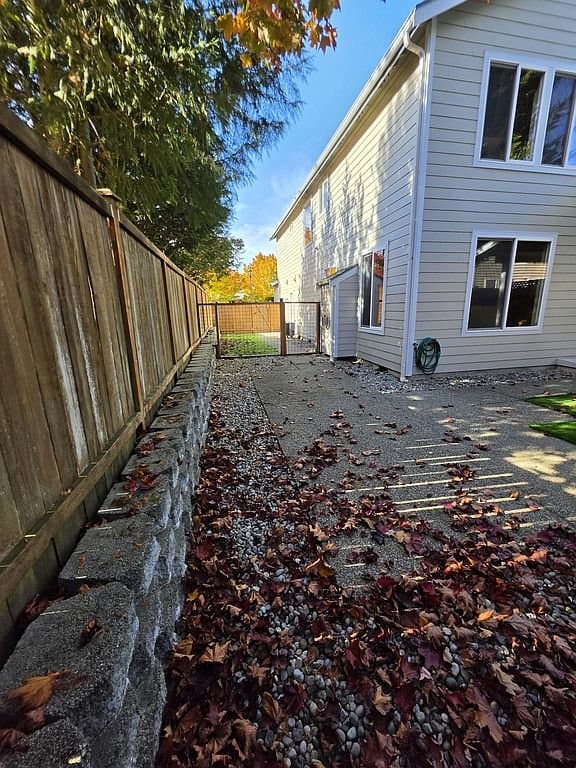 Lacey House: 4818 Stonegate St SE