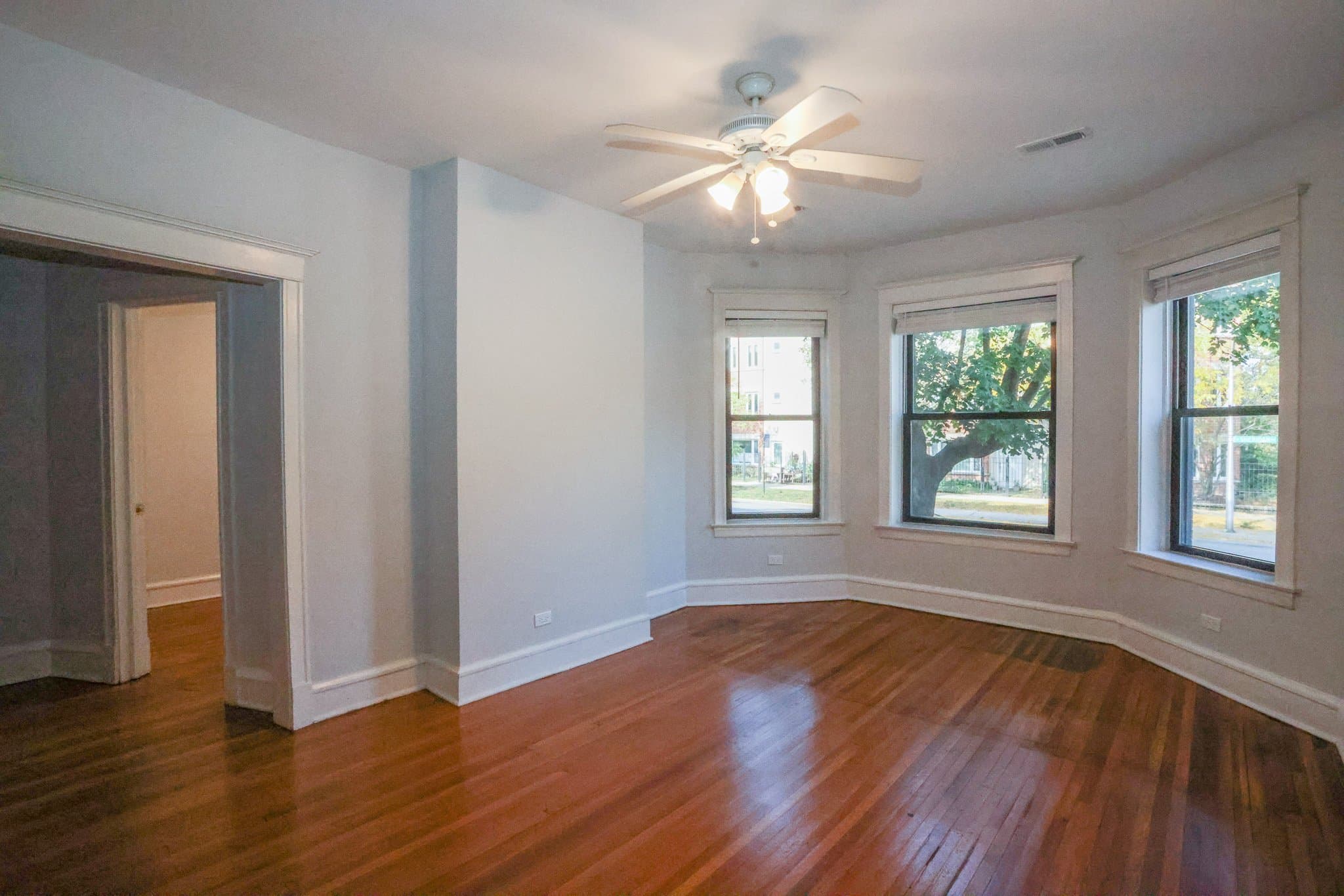 Chicago Apartment: 901 Sheridan