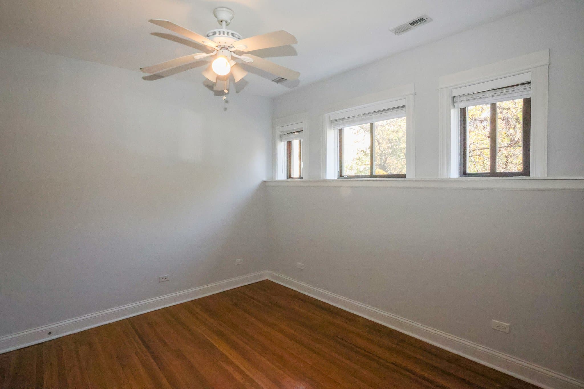 Chicago Apartment: 901 Sheridan