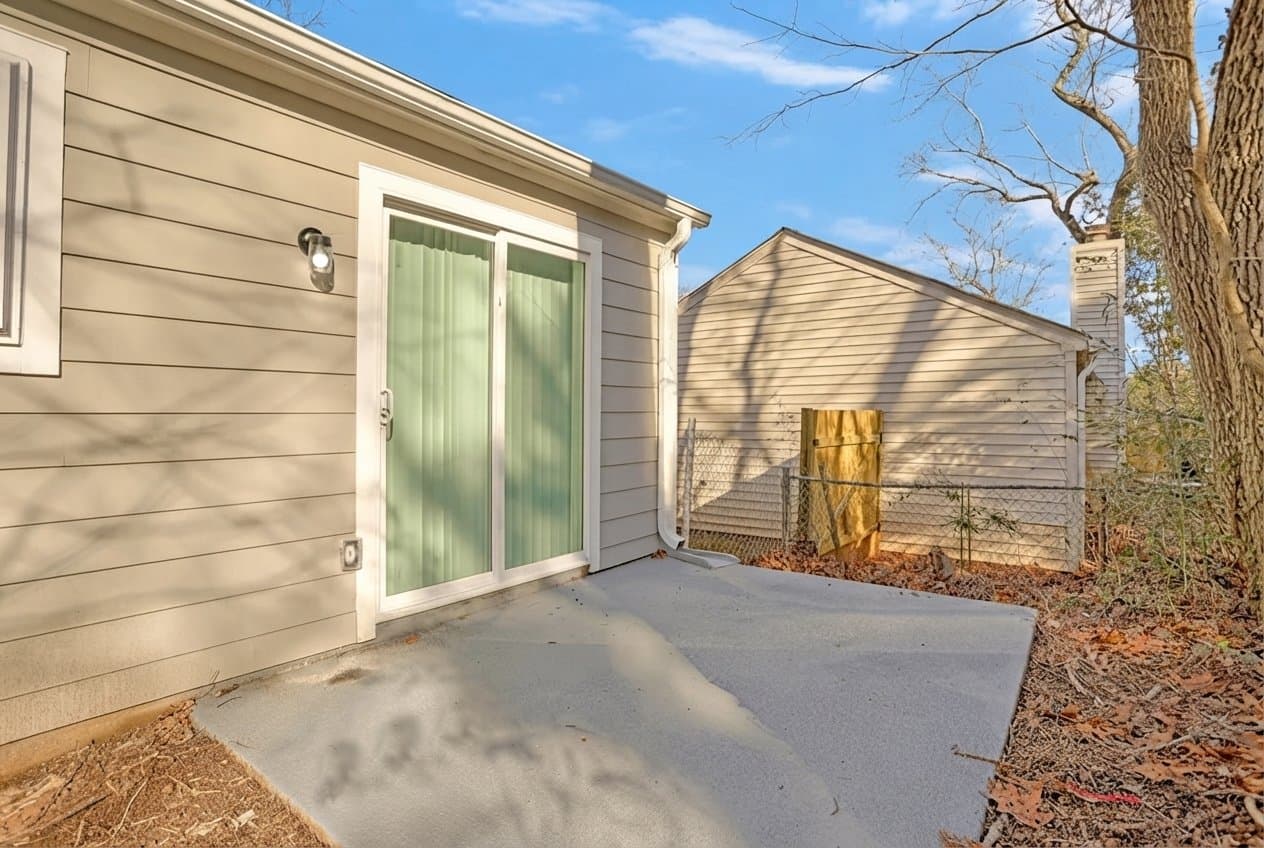 Stone Mountain House: 4625 High Collier Walk