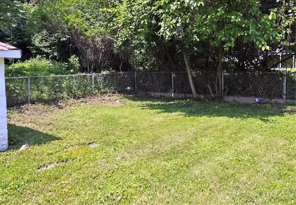 Saint Louis House: 5361 Wilborn Dr