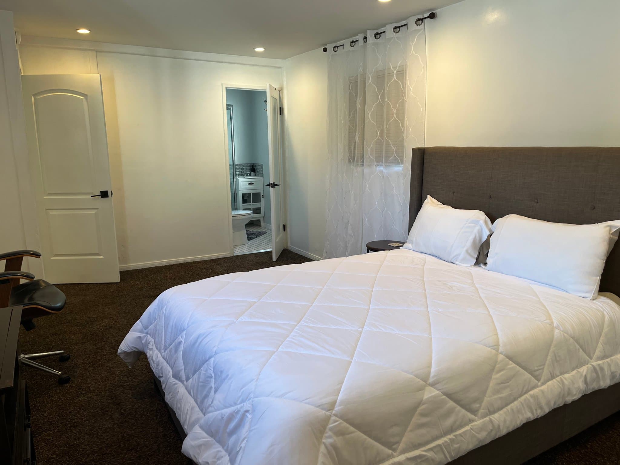 Los Angeles Single Room: 4528 5th Ave