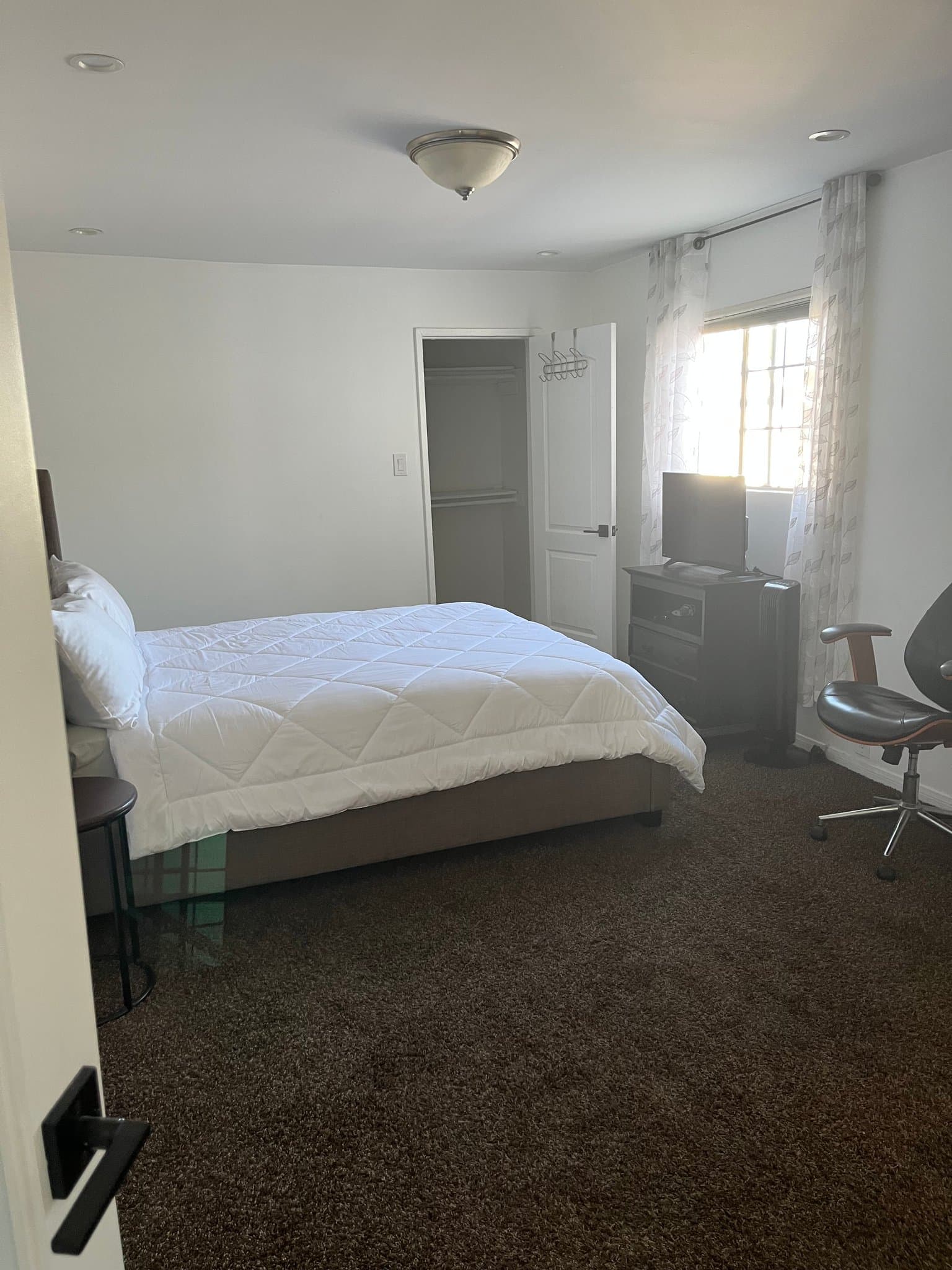 Los Angeles Single Room: 4528 5th Ave