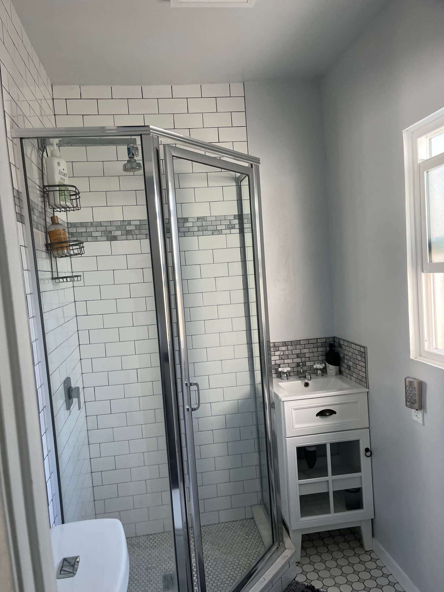 Los Angeles Single Room: 4528 5th Ave