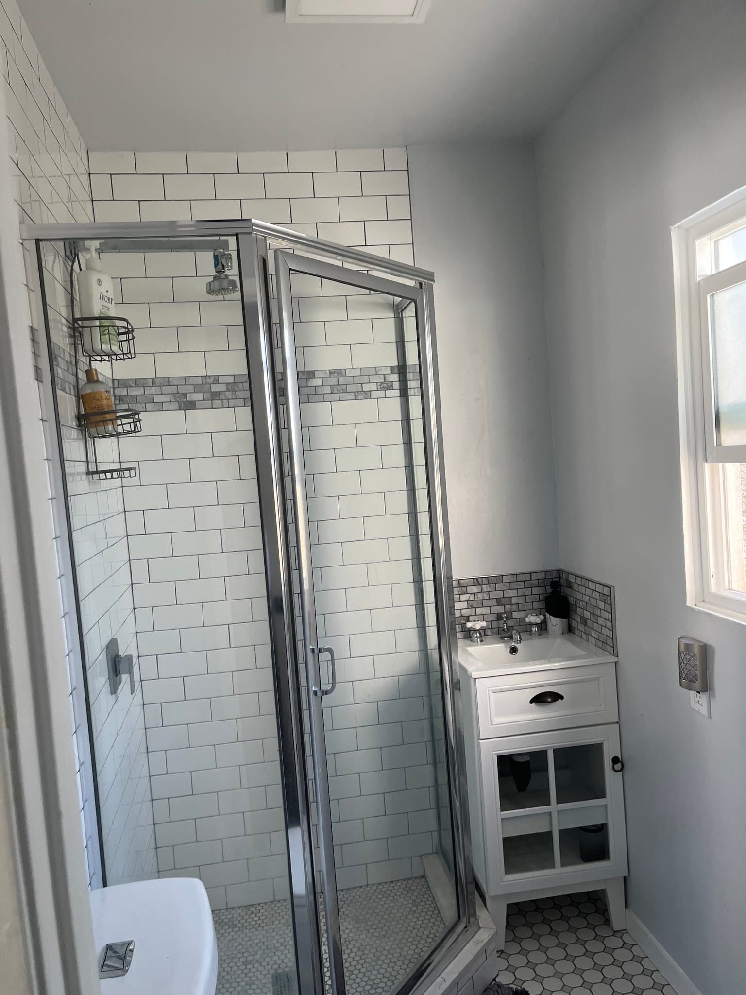 Los Angeles Single Room: 4528 5th Ave