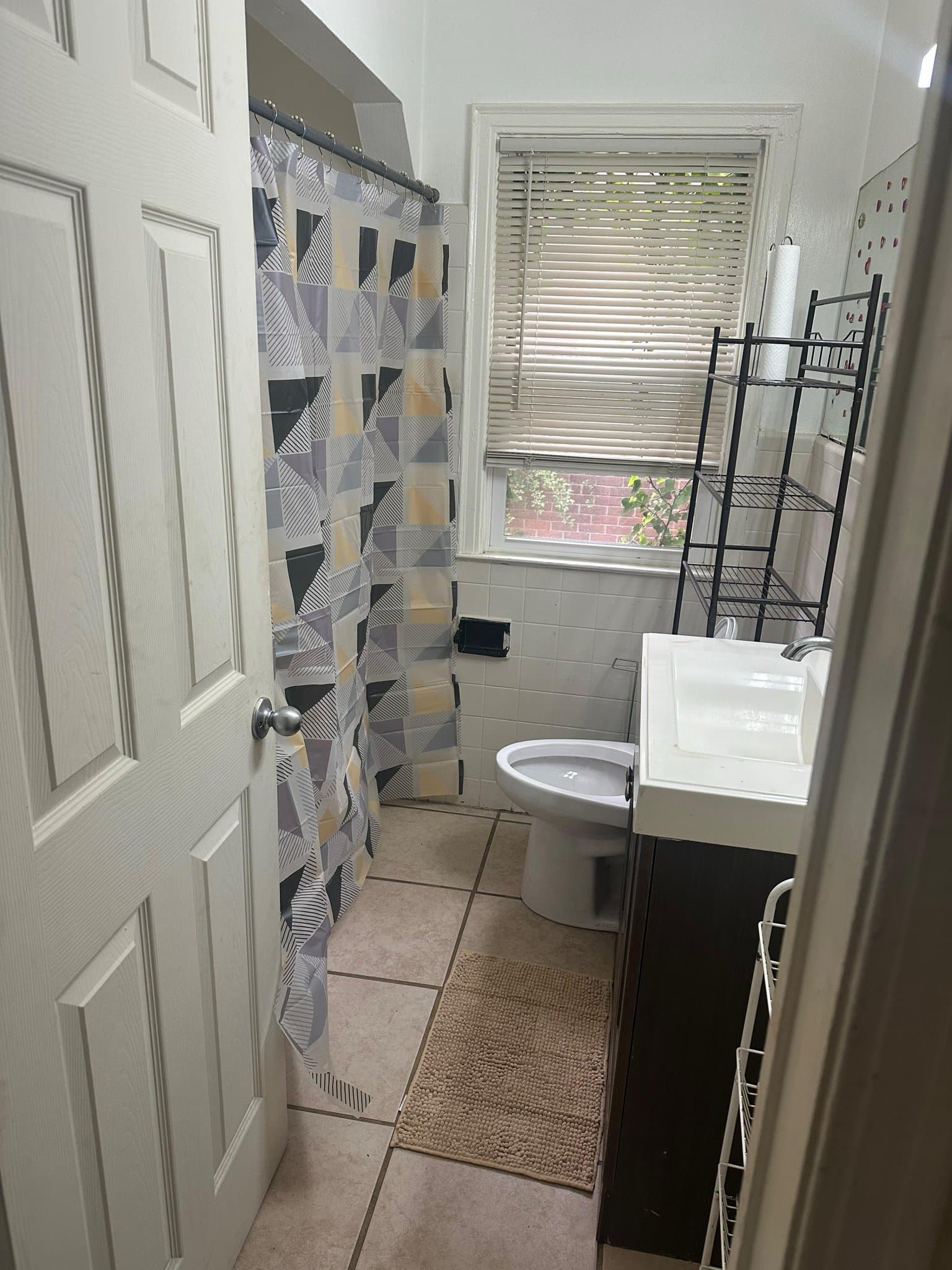 detroit Single Room: 17694 Huntington