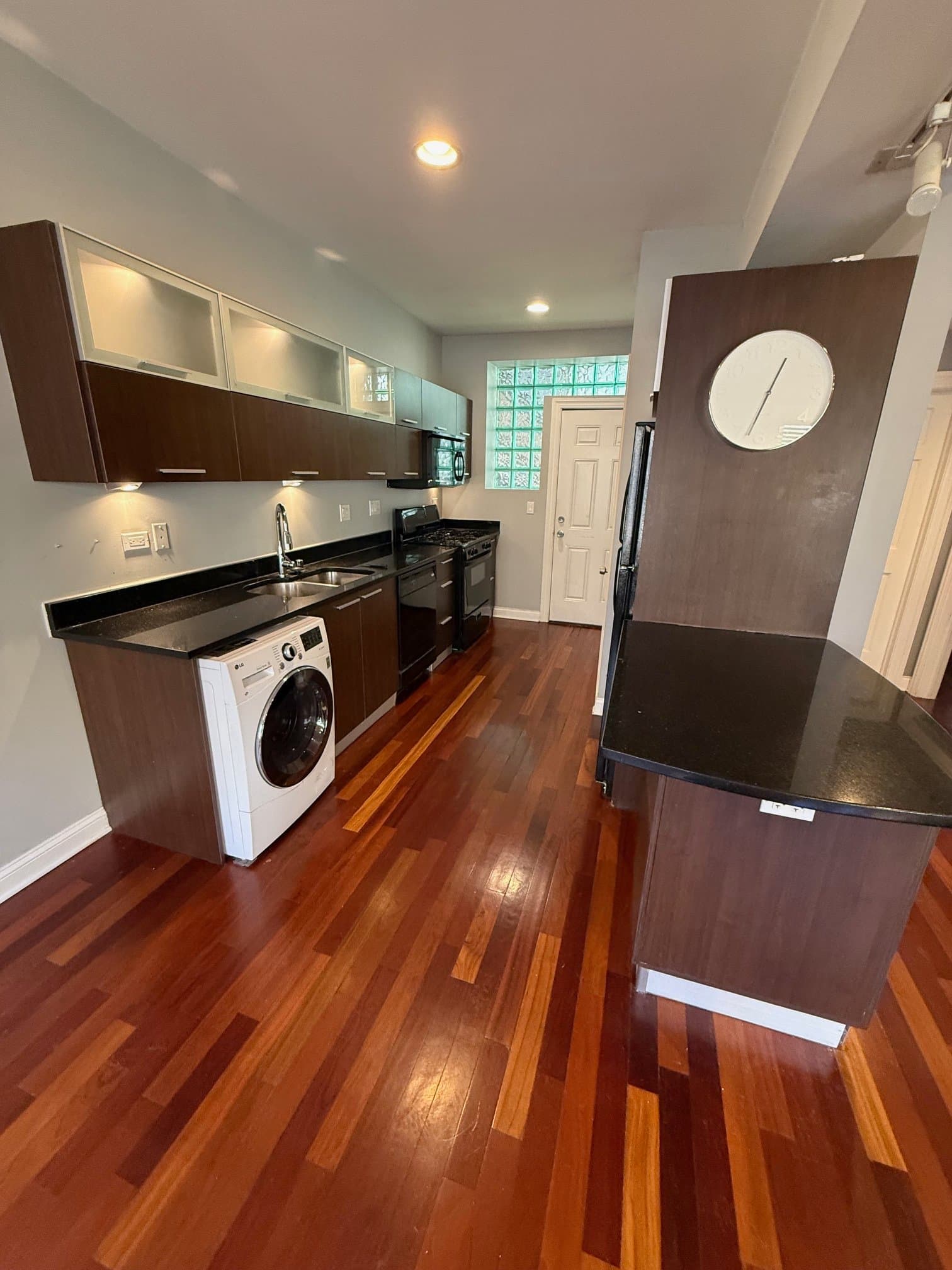 Chicago Condo: 1360 W Estes Ave