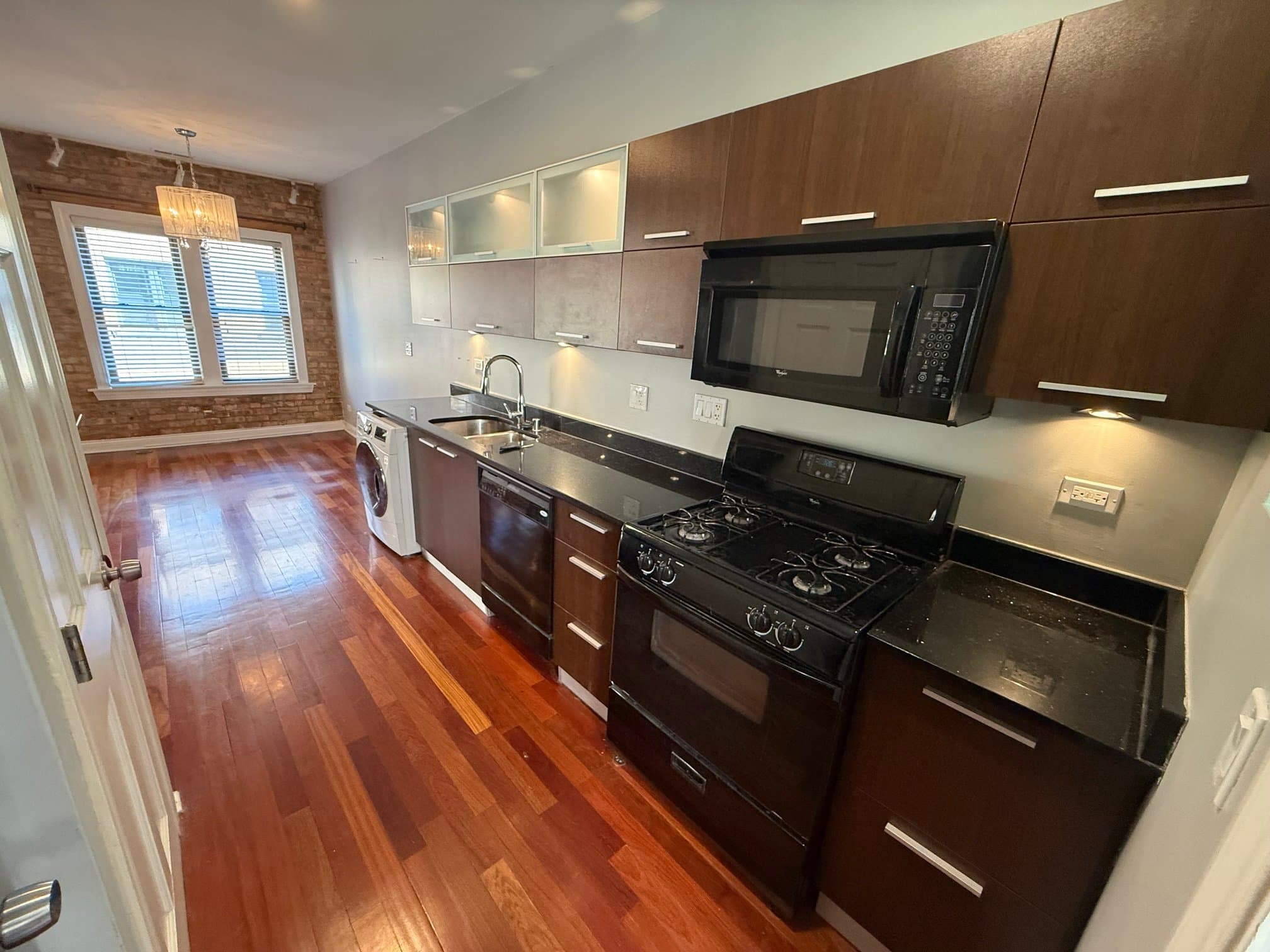 Chicago Condo: 1360 W Estes Ave