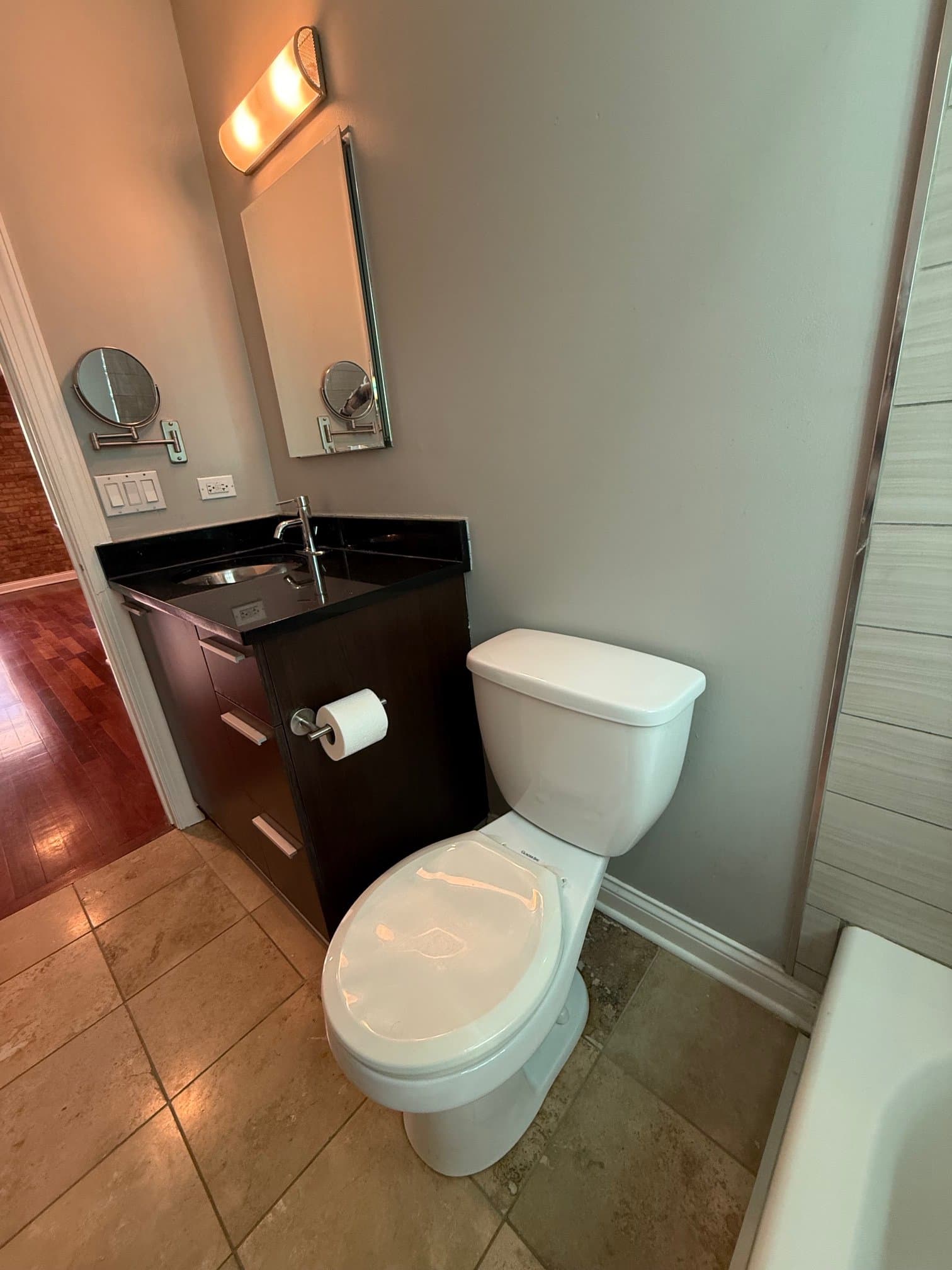 Chicago Condo: 1360 W Estes Ave