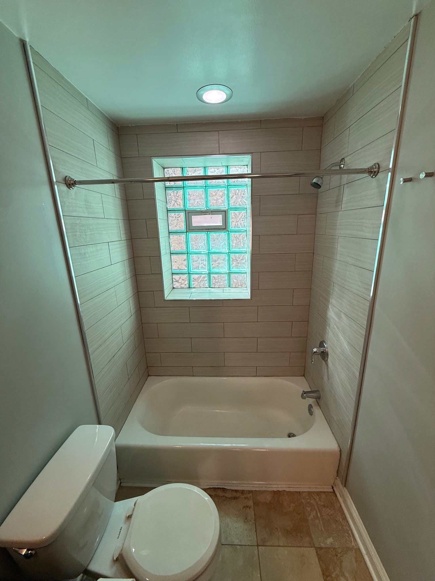 Chicago Condo: 1360 W Estes Ave