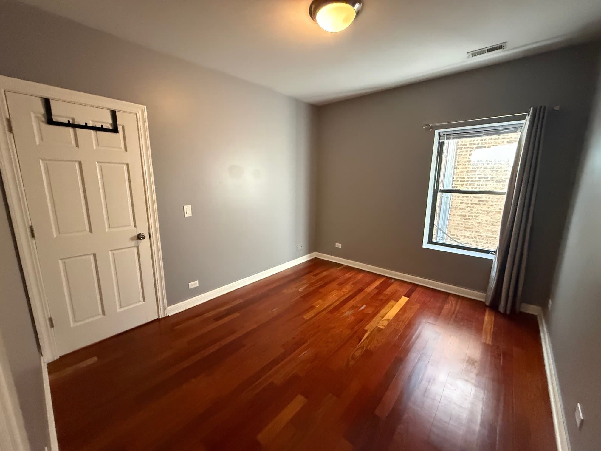 Chicago Condo: 1360 W Estes Ave