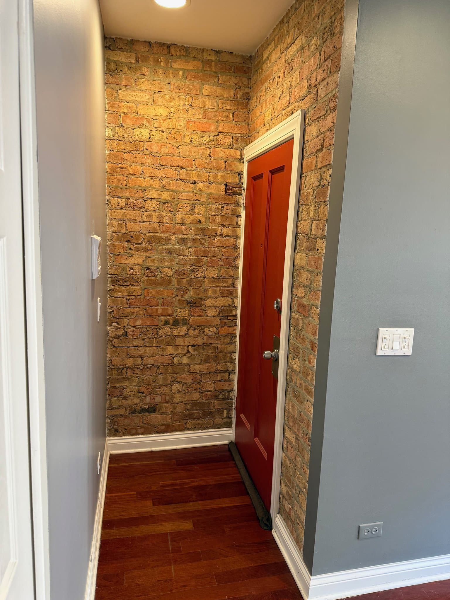 Chicago Condo: 1360 W Estes Ave