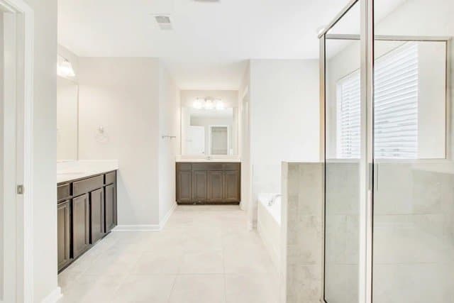 Atlanta House: 3942 Lake Manor Way