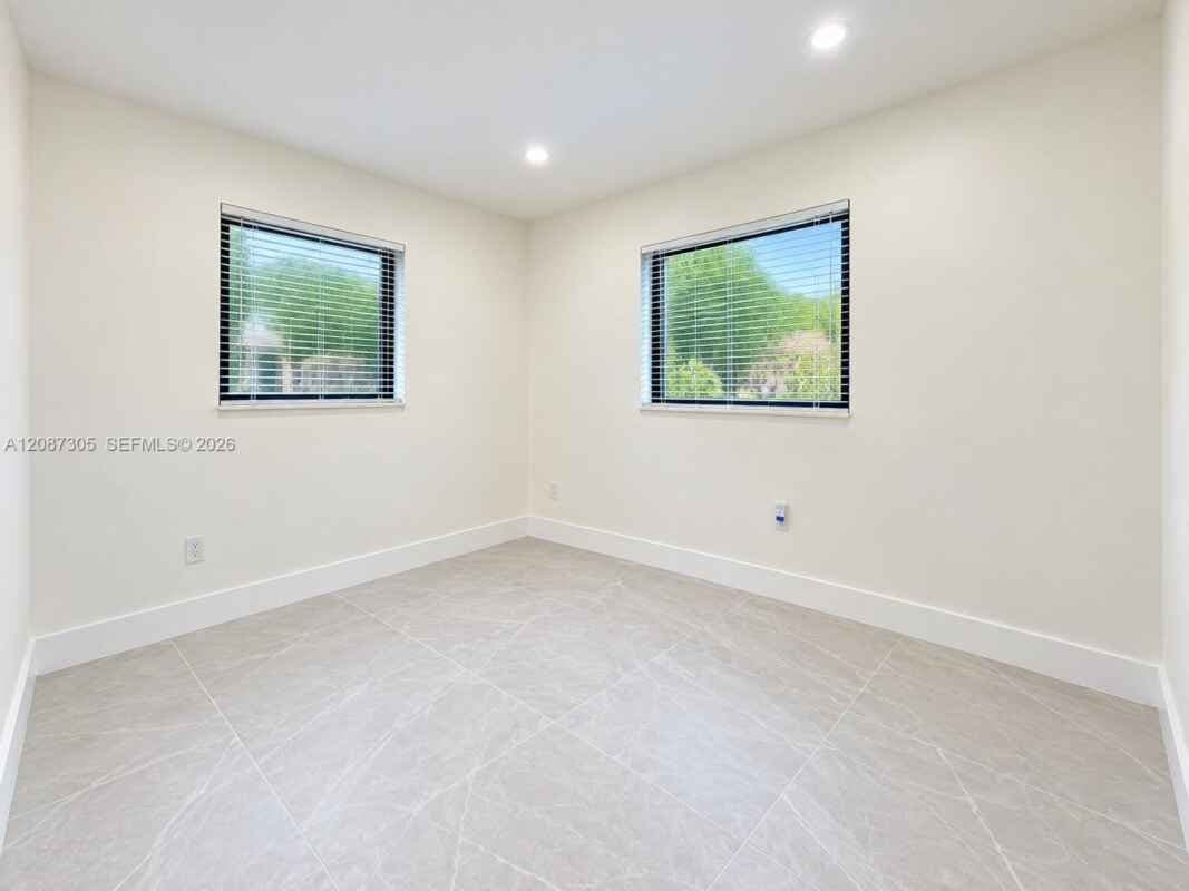 Miami House: 1043 NW 48th St